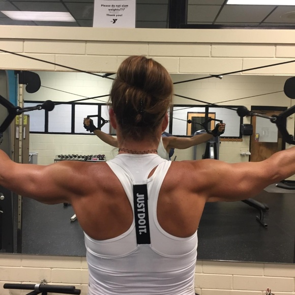 Meet Your Posher : Natashiia - Picture 6 of 8